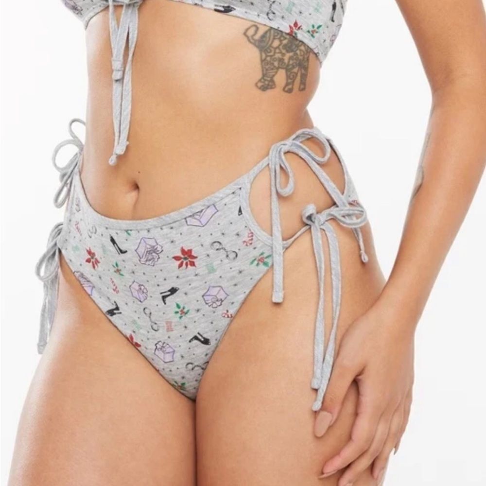 Savage Fenty Sleepwr C Side Tie Hot Short- ‘Tis The Savage Holiday Print 2X NWT